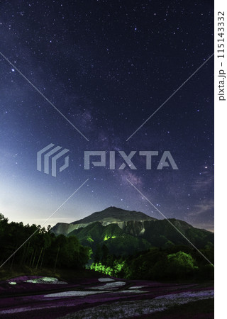 武甲山と天の川 115143332