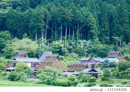 美山グランピング かやグラで過ごす京都の美山の里、日本の原風景を探す旅、幽玄な霧に包まれて、茅葺屋根 美山グランピング かやグラで過ごす京都の美山の里、日本の原風景を探す旅、幽玄な霧に包まれて、茅葺屋根 115144208