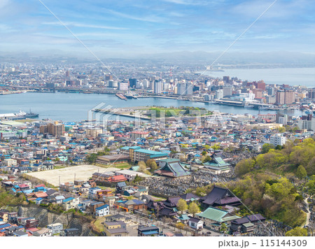 函館港と函館市の街並み(北海道函館市) 函館港と函館市の街並み(北海道函館市) 115144309