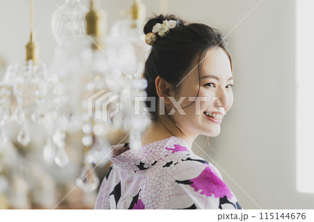 浴衣を着た女性 浴衣を着た女性 115144676