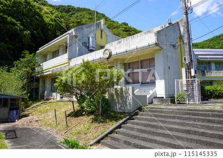 白浜町立椿小学校(廃校) 白浜町立椿小学校(廃校) 115145335