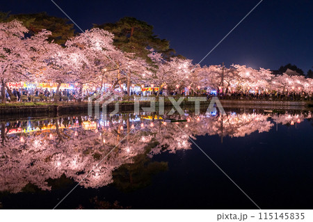 《新潟県》桜満開・春の高田城址公園の夜景 《新潟県》桜満開・春の高田城址公園の夜景 115145835