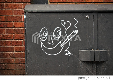 イギリス ロンドン 喫煙 落書き 115146201
