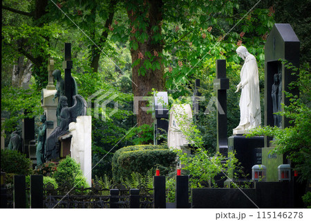 historic tombs with angels and jesus figures 115146278
