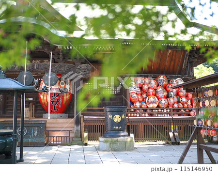群馬・高崎　少林山　達磨寺　本堂（霊符堂）のダルマ 115146950