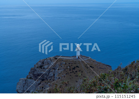 長崎県の五島市にある大瀬埼灯台の風景 115151245