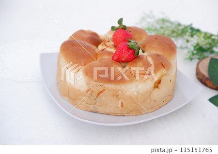 cake with delicious strawberry as a background cake with delicious strawberry as a background 115151765