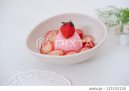 Pudding with fresh strawberries as a background 115152128