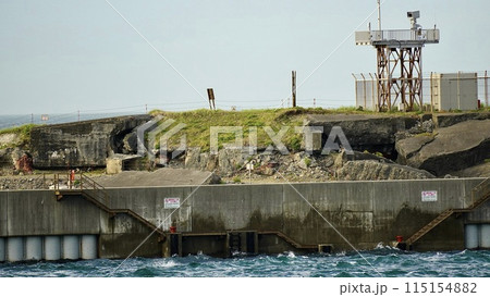 東京湾に浮かぶ人工島である第二海堡の望遠写真 115154882