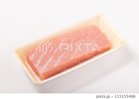 ［宮城県　塩釜産］天然本まぐろ　大トロ（黒マグロ）（北海道　青森県沖太平洋） 115155486