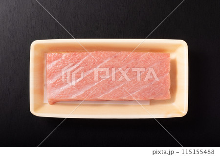 ［宮城県　塩釜産］天然本まぐろ　大トロ（黒マグロ）（北海道　青森県沖太平洋） 115155488