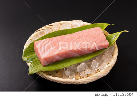 ［宮城県　塩釜産］天然本まぐろ　大トロ（黒マグロ）（北海道　青森県沖太平洋） 115155504