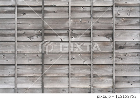 背景素材:日本の民家の木壁 115155755