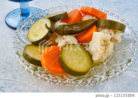 野菜のエスカベーチェ（メキシコ料理）Verduras en escabeche 115155809