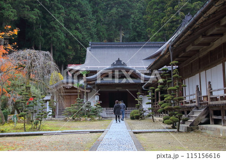 紅葉の西国三十三番札所　谷汲山華厳寺散策・73（岐阜県） 115156616