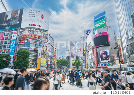 「東京都」渋谷スクランブル交差点の風景　渋谷区 115158401