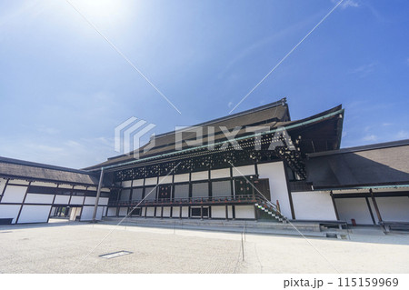 京都御所　清涼殿東庭から見る宜陽殿 115159969