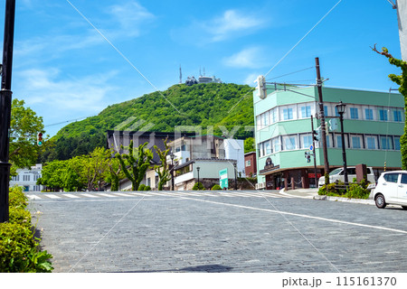 【北海道函館二十間坂】明治時代に防火帯として整備された二十間坂は美しい石畳の坂道 【北海道函館二十間坂】明治時代に防火帯として整備された二十間坂は美しい石畳の坂道 115161370
