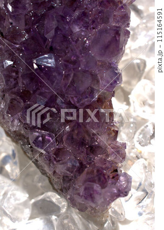 紫水晶　パワーストーン　クローズアップ 115164591