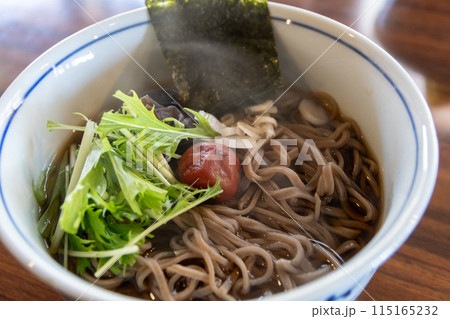 温かい蕎麦 115165232