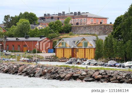 ヘルシンキのスオメンリンナ島 115166134