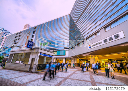 日本の横浜都市景観 6月…横浜駅や横浜市営地下鉄ブルーライン横浜駅出入口などを望む=3日 日本の横浜都市景観 6月…横浜駅や横浜市営地下鉄ブルーライン横浜駅出入口などを望む=3日 115172079