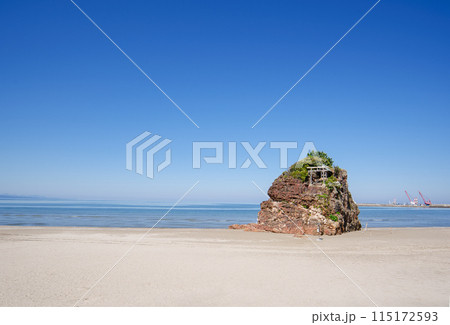 〈島根県〉稲佐の浜と弁天島 〈島根県〉稲佐の浜と弁天島 115172593