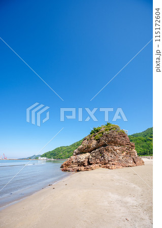 〈島根県〉稲佐の浜と弁天島 115172604