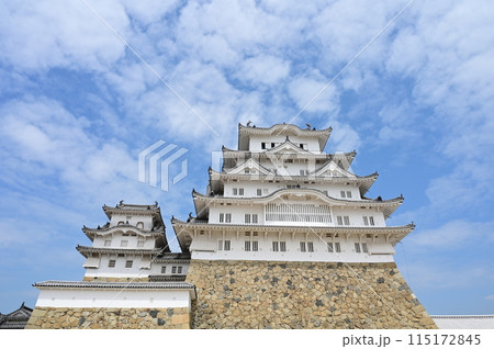備前丸から見る大天守と西小天守（世界文化遺産姫路城） 115172845