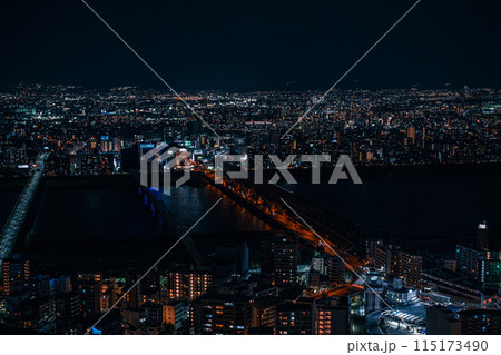 梅田スカイビルから見る大阪の夜景 115173490