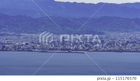 伊予大島 亀老山展望公園からの今治市街地 愛媛県今治市 伊予大島 亀老山展望公園からの今治市街地 愛媛県今治市 115176570