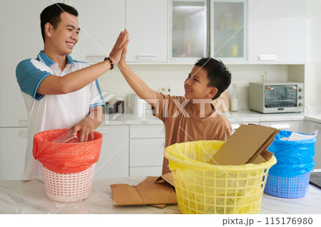 Sorting Waste as Game Sorting Waste as Game 115176980