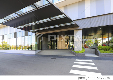 キングスカイフロント  島津製作所のメインエントランス 115177970