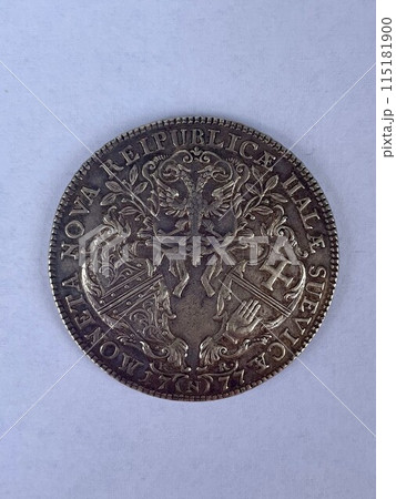 マリアテレジアの長男 115181900