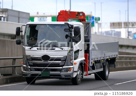 クレーン付きトラック(ユニック車) イメージ クレーン付きトラック(ユニック車) イメージ 115186920
