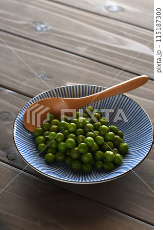 グリーンピースの塩茹で 115187300