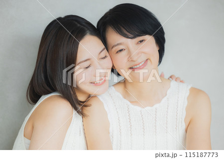 仲の良い親子 115187773