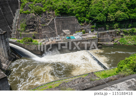 高山ダム（月ヶ瀬ダム）　京都府南山城村 115188418
