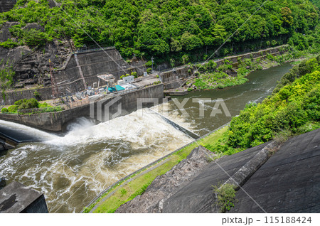 高山ダム（月ヶ瀬ダム）　京都府南山城村 115188424