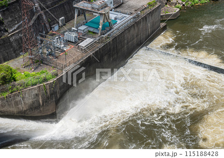 高山ダム（月ヶ瀬ダム）　京都府南山城村 115188428