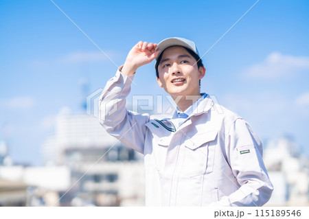 希望に満ちた若い男性エンジニア 115189546