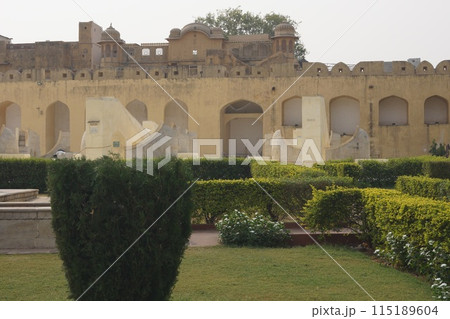 インド ジャイプール ジャンタル・マンタルの風景 インド ジャイプール ジャンタル・マンタルの風景 115189604