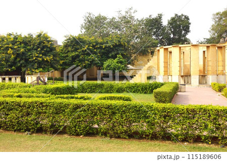 インド ジャイプール ジャンタル･マンタルの風景 115189606