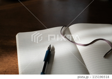 ノートとペン ノートとペン 115190318