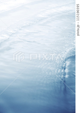 海のような波紋が出ている水面 海のような波紋が出ている水面 115190395
