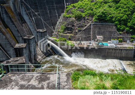 高山ダム(月ヶ瀬ダム) 京都府南山城村 高山ダム(月ヶ瀬ダム) 京都府南山城村 115190811
