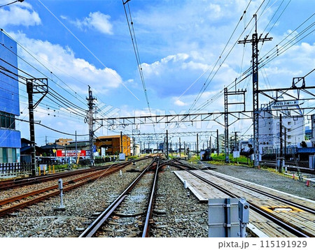 所沢駅発新宿と飯能方面の線路 115191929