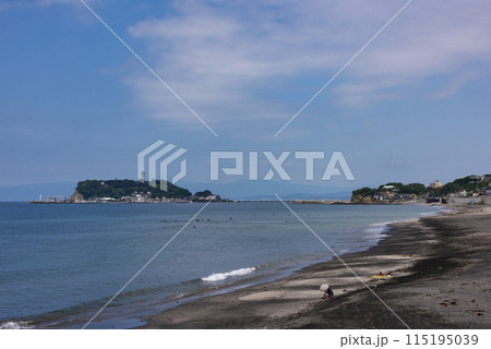 七里ヶ浜と江ノ島 七里ヶ浜と江ノ島 115195039