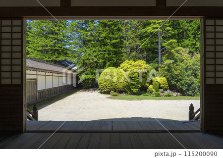 高野山金剛峯寺　上壇の間の前にある四季の中庭 115200090