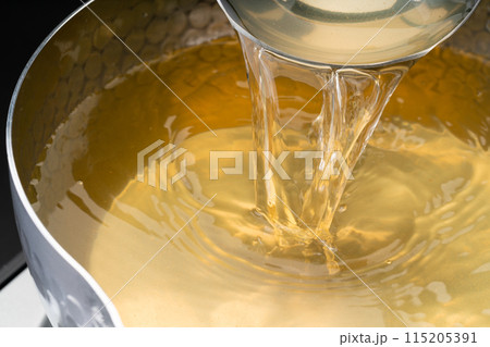 かつおと昆布の一番出汁 115205391